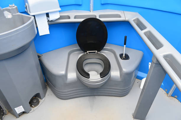Portable Toilet Options We Offer in Redwood Valley, CA